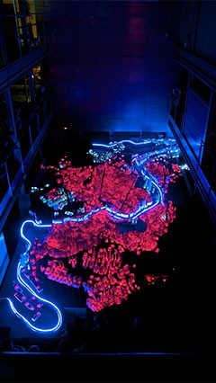 mostrare lo sviluppo urbano di una città con la luce
