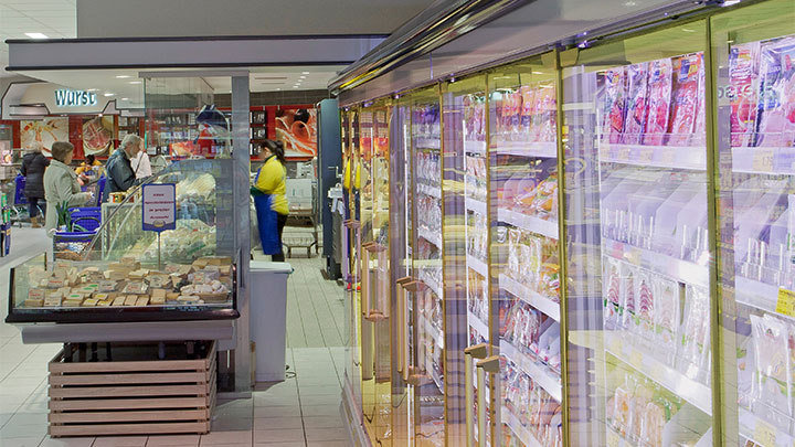 Philips Lighting illumina le unità refrigeranti presso Edeka Glückstadt migliorandone l'attrattiva con soluzioni a risparmio energetico
