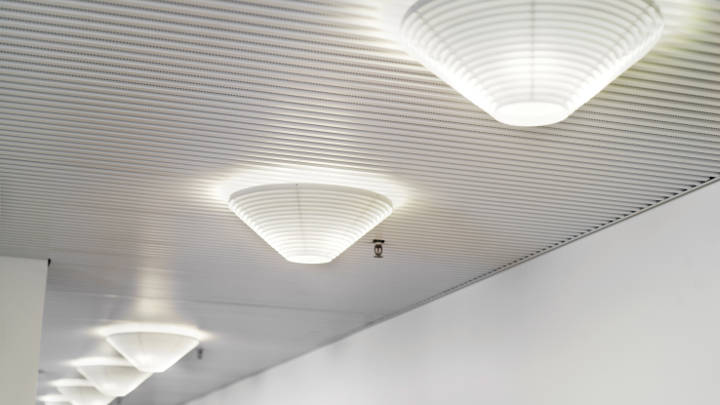 Il Finlandia Hall ha sostituito le proprie lampadine a incandescenza con lampade MASTER LEDbulb a risparmio energetico di Philips