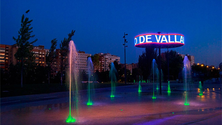 Le fontane nella Plaza del Milenio illuminate da Philips Lighting