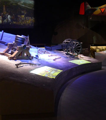 Durante la visita, foto Museo Militare Nazionale, Kossmann.Dejong