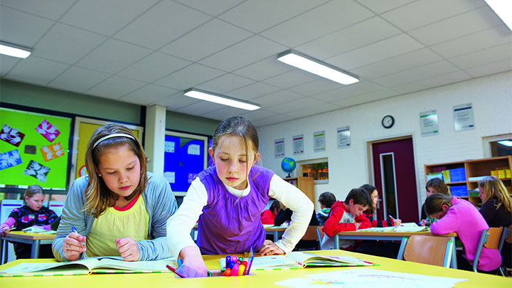 Impostazioni di luce Normal SchoolVision: illuminazione per la scuola connessa per le attività quotidiane