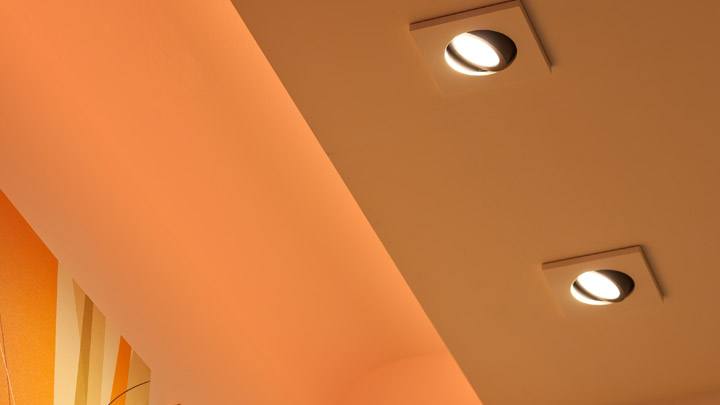 I faretti LED d'atmosfera HealWell di Philips Lighting migliorano l'esperienza del paziente e l'orientamento del personale