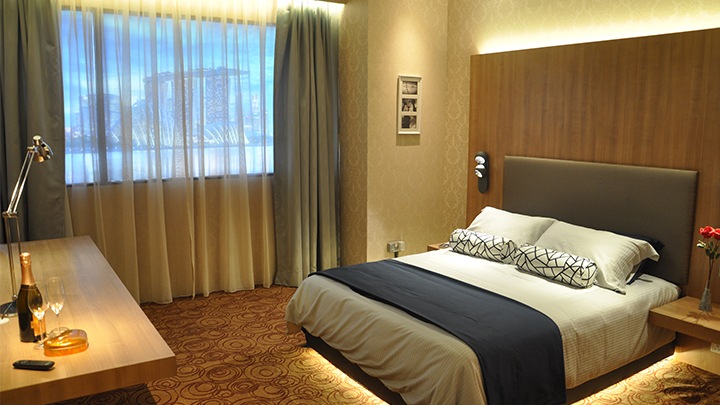Illuminazione per hotel: RoomFlex di Philips Lighting offre un sistema di controllo della camere d'albergo completo e intelligente