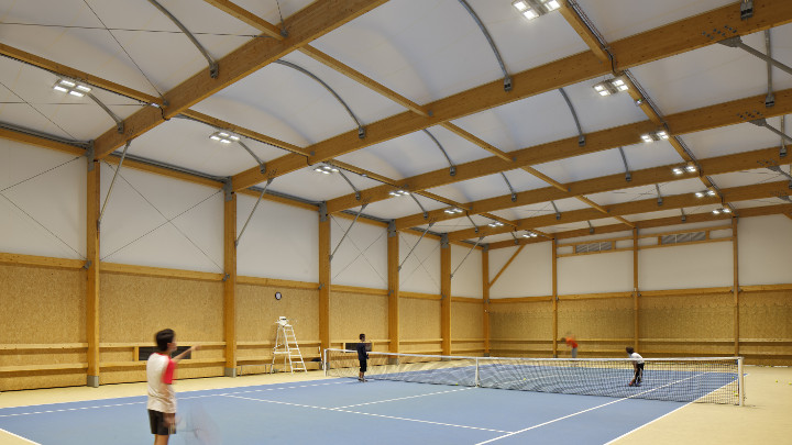 Illuminazione per campi da tennis al coperto - Proiettori LED per interni