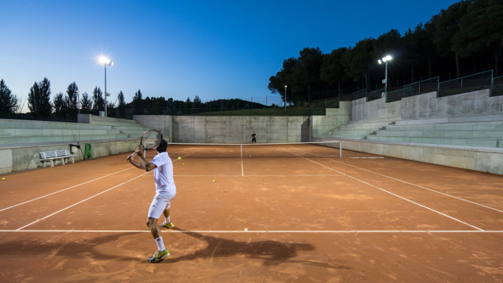 Illuminazione per campi da tennis - Illuminazione a proiezione