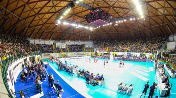 Scopri come Philips Lighting ha implementato una soluzione innovativa per migliorare la fan experience e la fruizione del Palazzetto dello Sport di Monza, diminuendo i costi energetici. Scopri come Philips Lighting ha implementato una soluzione innovativa per migliorare la fan experience e la fruizione del Palazzetto dello Sport di Monza, diminuendo i costi energetici.